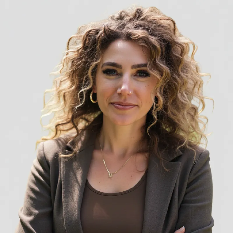 Hayley Wolf Headshot 2025