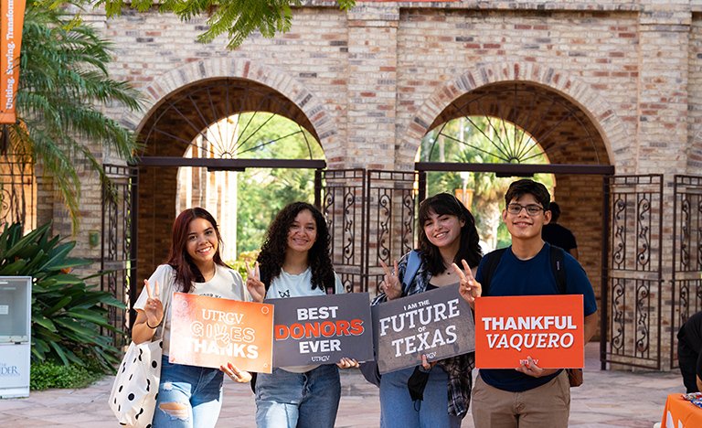 UTRGV students on campus